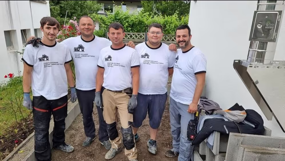 Cristian Büchner mit seinem Tee